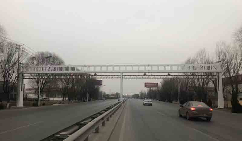榆林公路限高杆